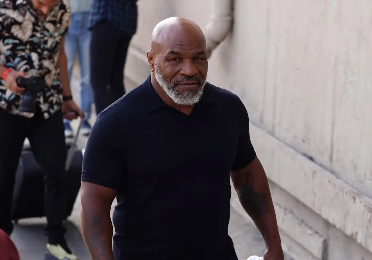 A bloke from Bristol says he once nearly smashed an ash tray over Mike Tyson's head in a UK pub.