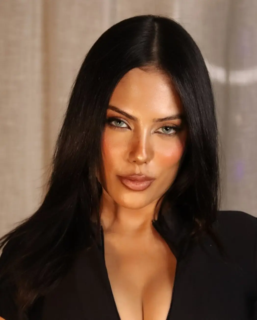 Australian model Kanika Batra-Matheson has shared what it's like to be a sociopath (Instagram/@kanikabatra)