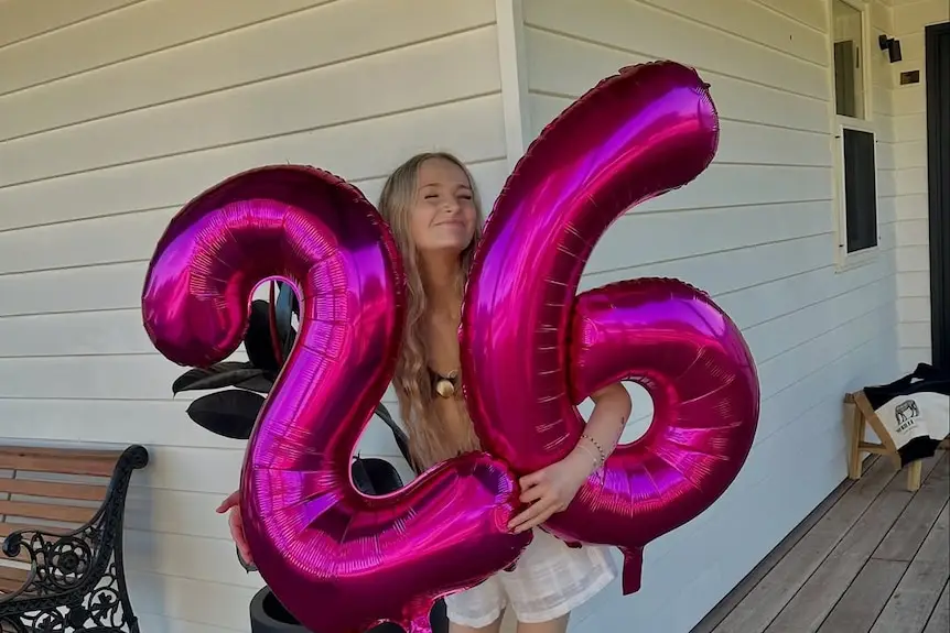 At the age of just 26, Annaliese Holland has chosen voluntary assisted dying (Instagram/@annaliese holland)