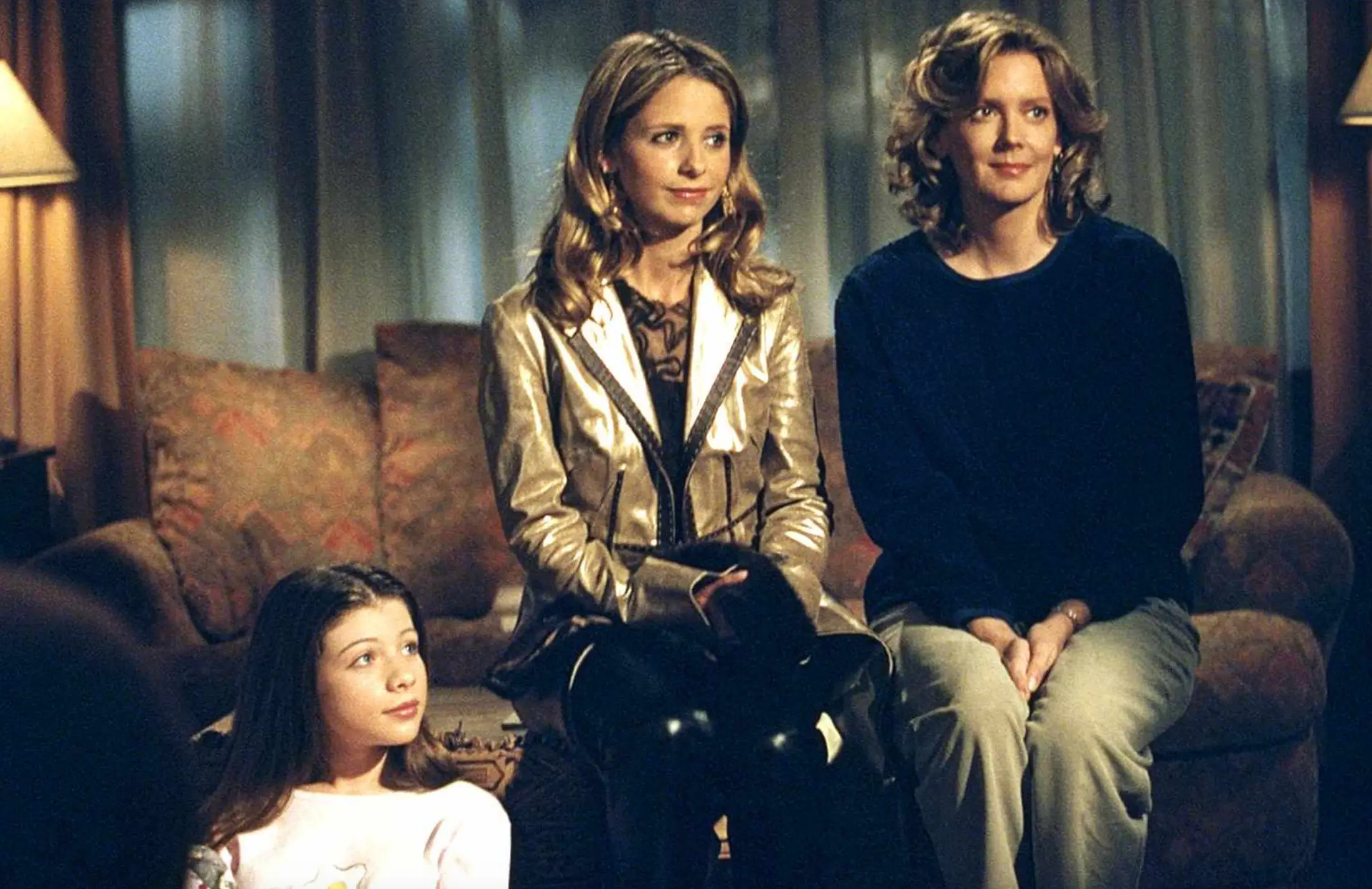 Michelle Trachtenberg with Sarah Michelle Gellar and Kristen Sutherland in Buffy (UPN)