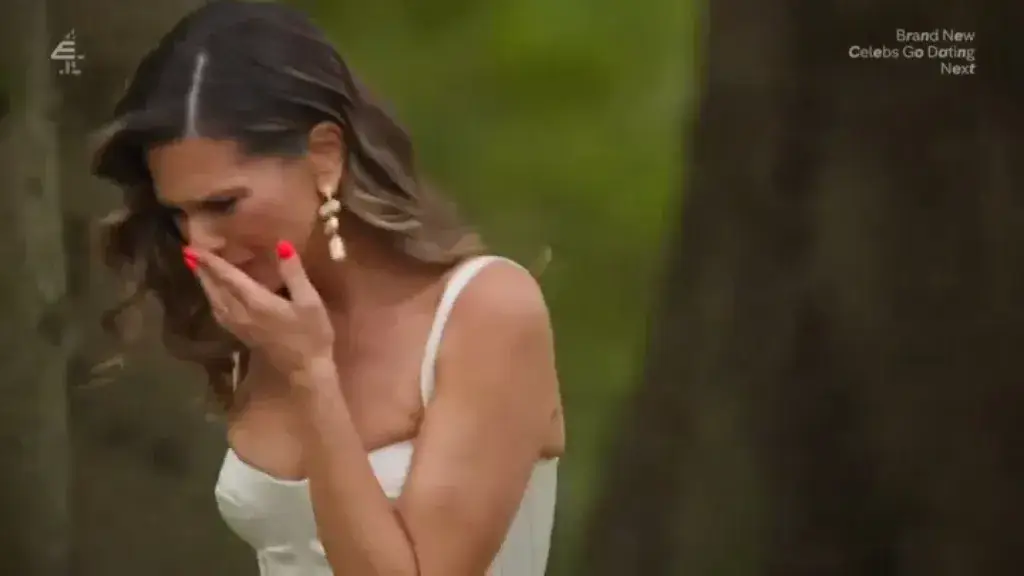 E4