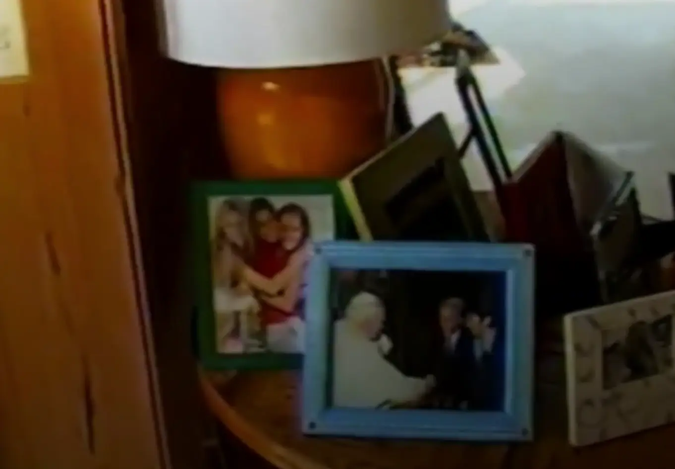 Footage showed many pictures in Epstein's house, including one of a meeting with the Pope (House Committee on Oversight and Reform)