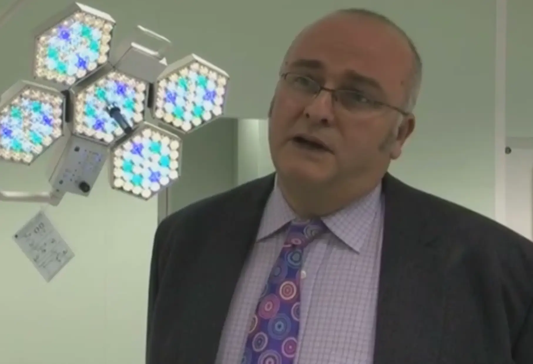 Simon Bramhall branded his initials into the organs of two of his patients while performing surgery on them (YouTube/5News)