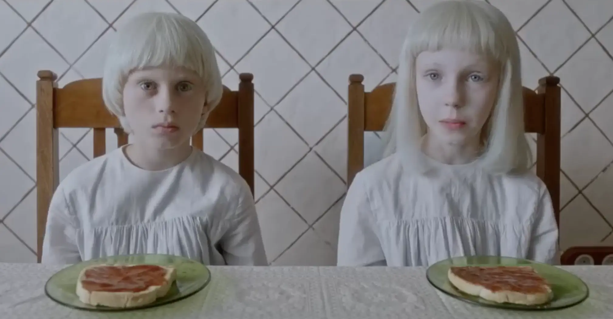 Horror fans are loving Tin and Tina on Netflix.