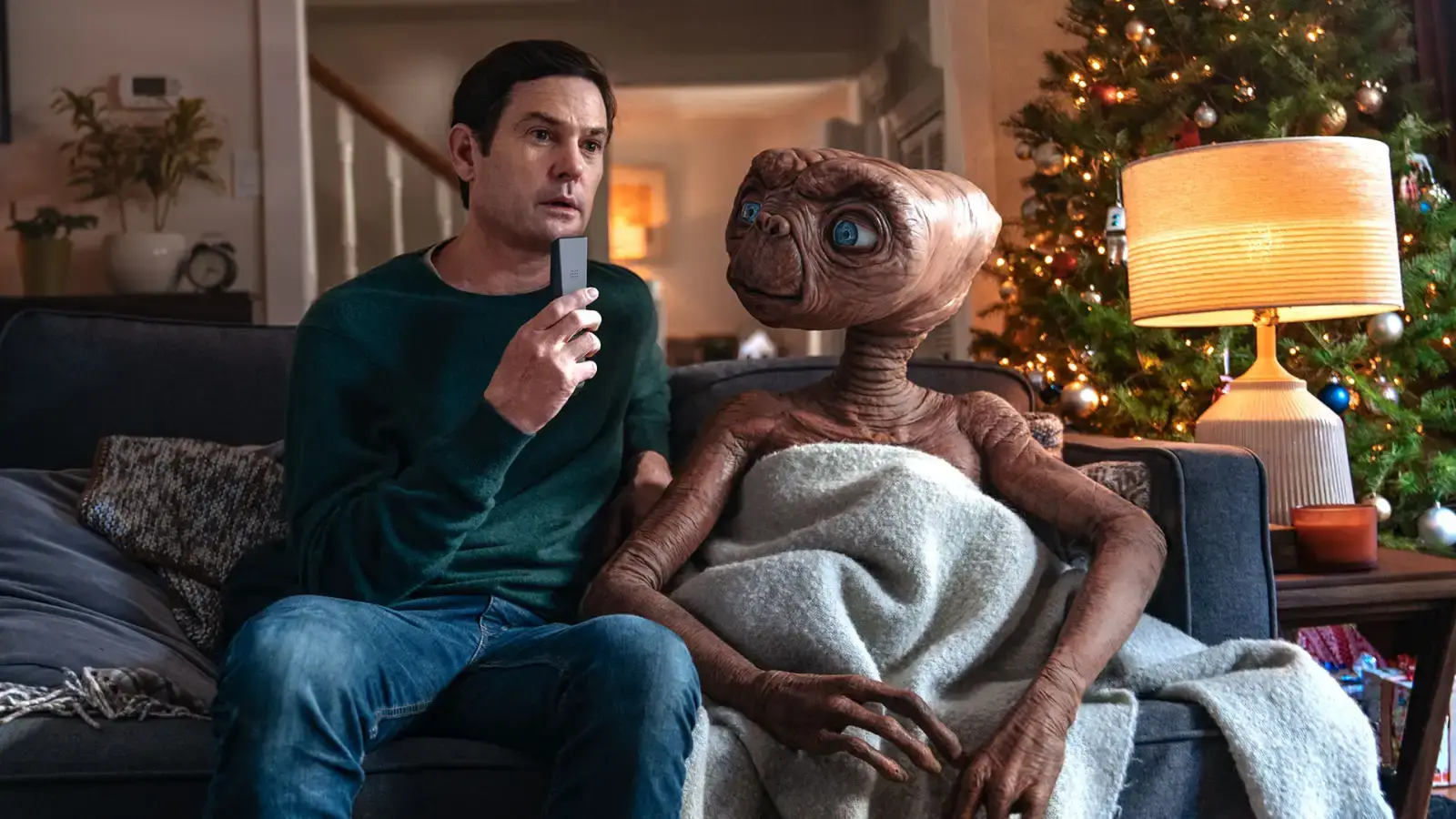Thomas reunited with E.T. nearly four decades on for an advert (XFinity)
