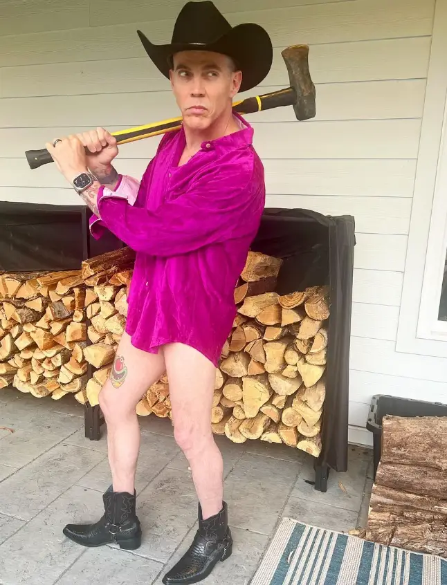 He has been enjoying ranch life. (Instagram/ @steveo)