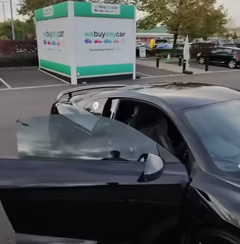 Would you take that offer? (YouTube/@harleygperkins)