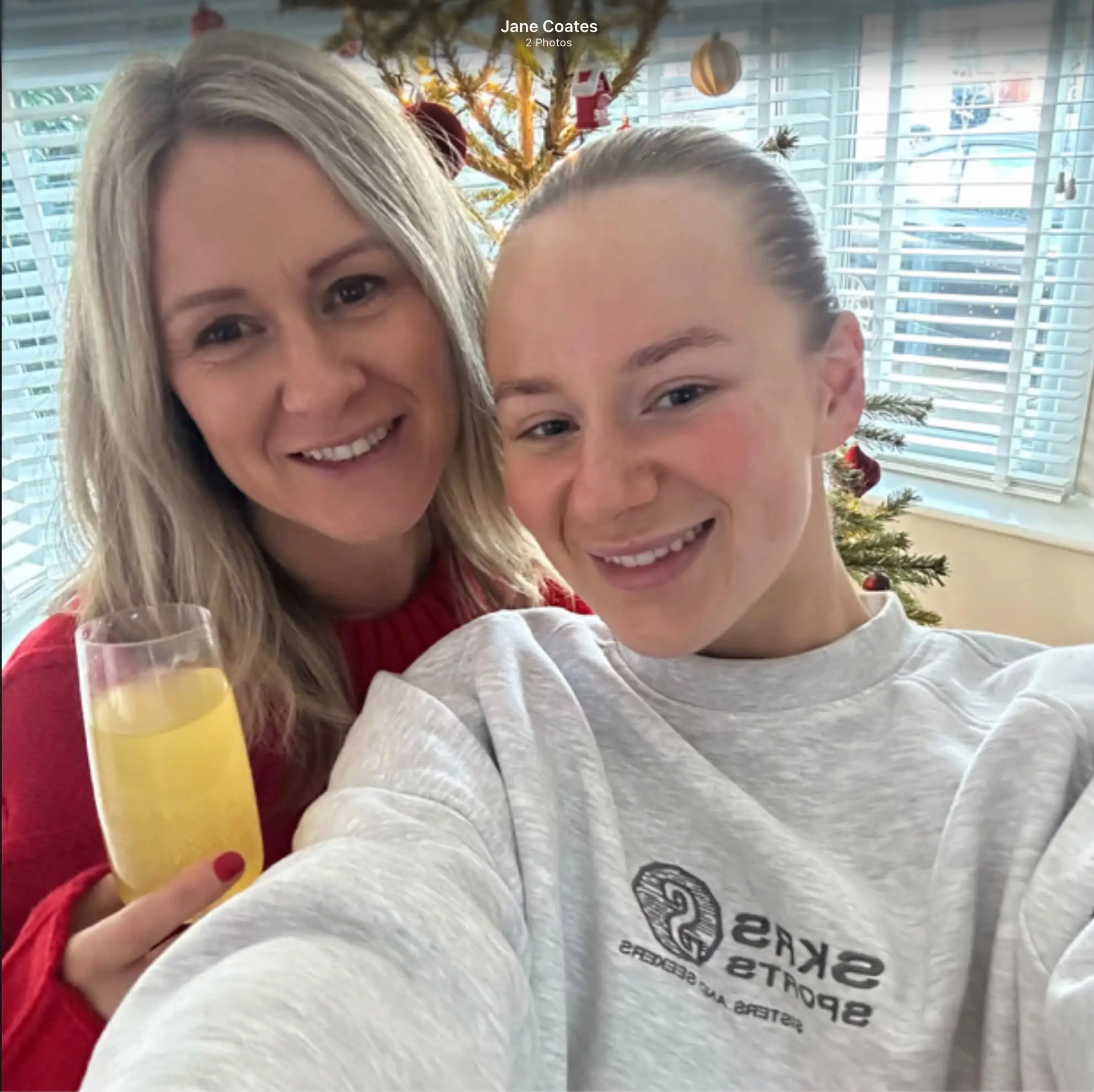 Lucy and mum Jane (Facebook)