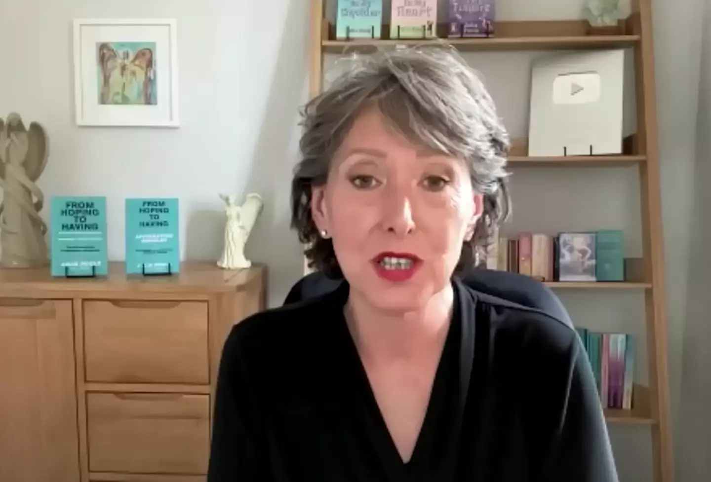 Julie Poole claims she's been to heaven. (YouTube/Life After Life NDE)