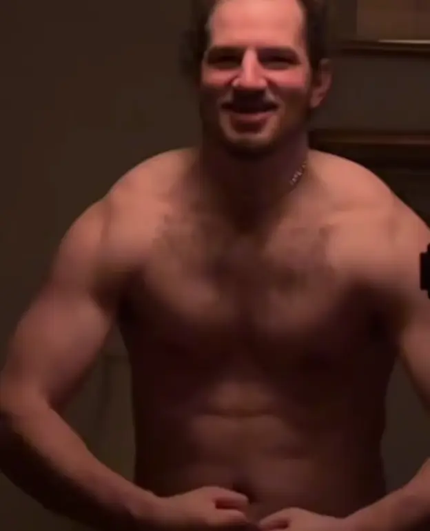 Peter Mossfield is trying to get in shape with just steroids and no exercise (Instagram/@boozebagfitness)