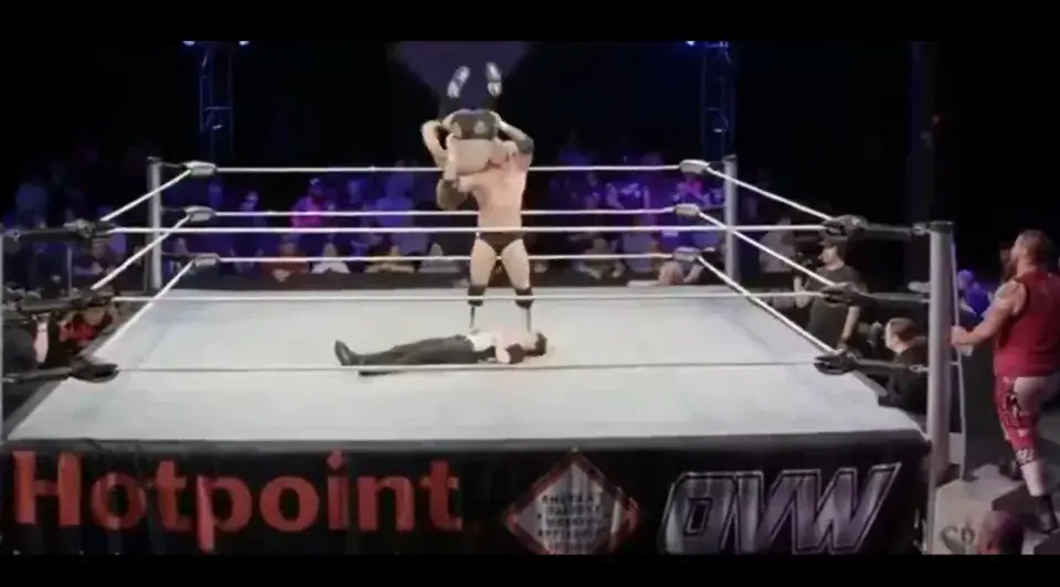 The match was eventually stopped (OVW)