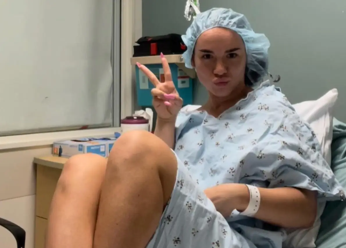 Doctors said it was down to contaminated vials (Instagram/@beatriz.amma)