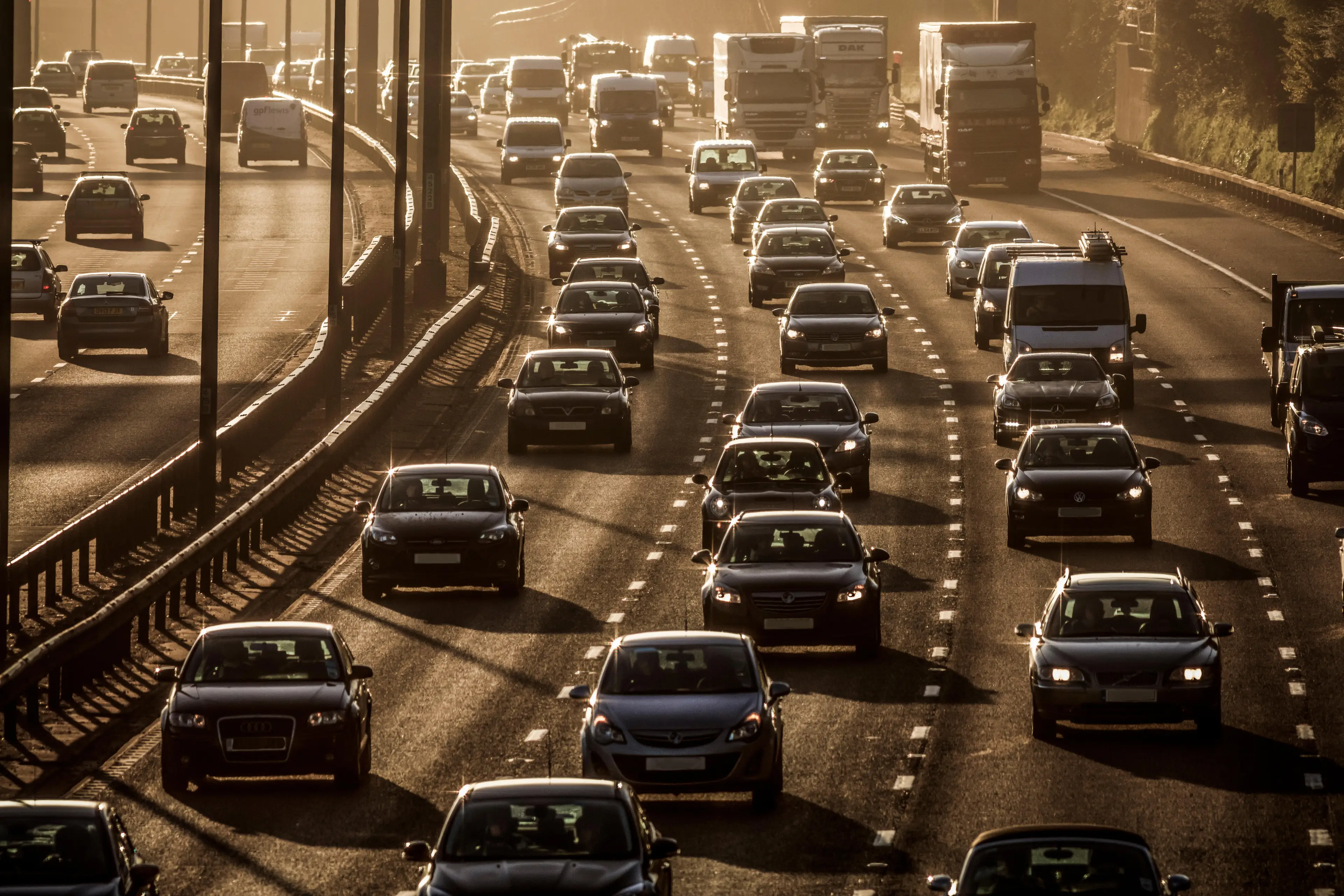 In traffic, you can use the middle lane.