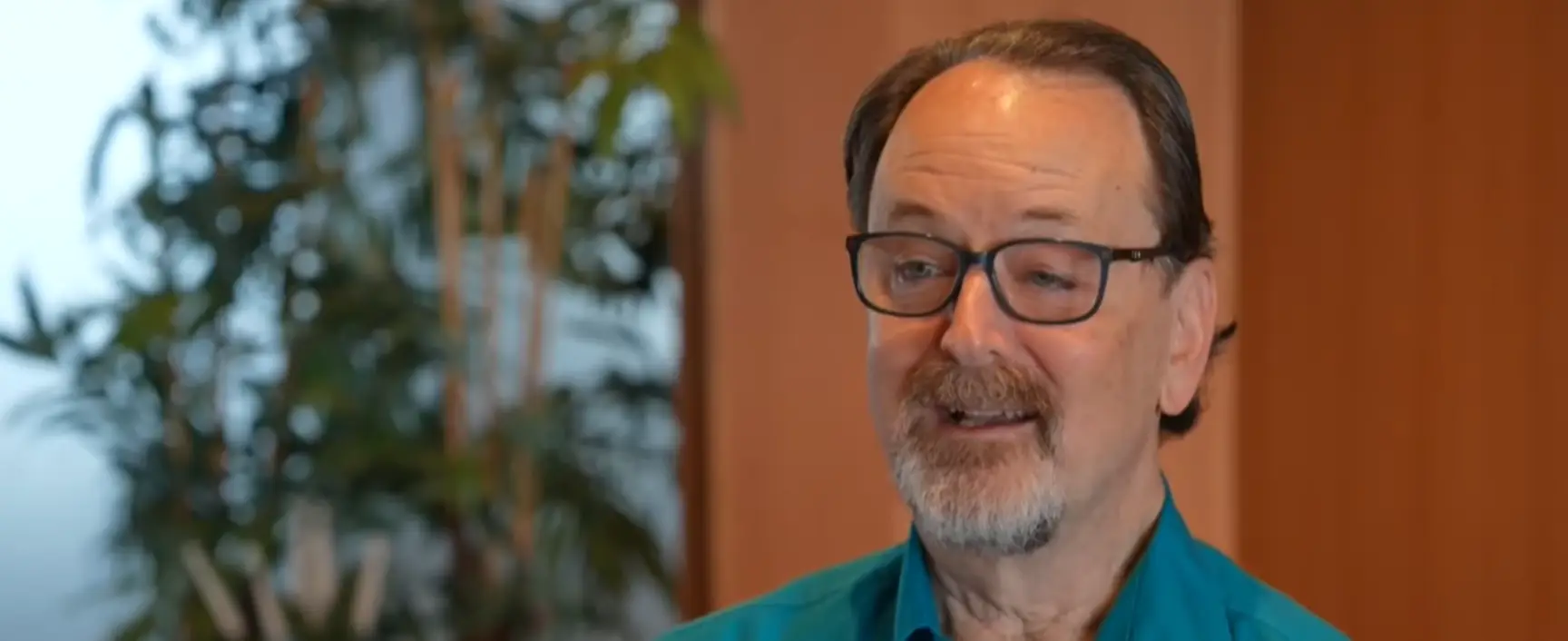 Randy Cassingham has absolutely no plans to leave the cruise ship (CBS)