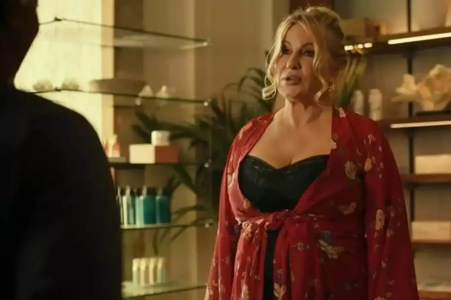 Coolidge in White Lotus.