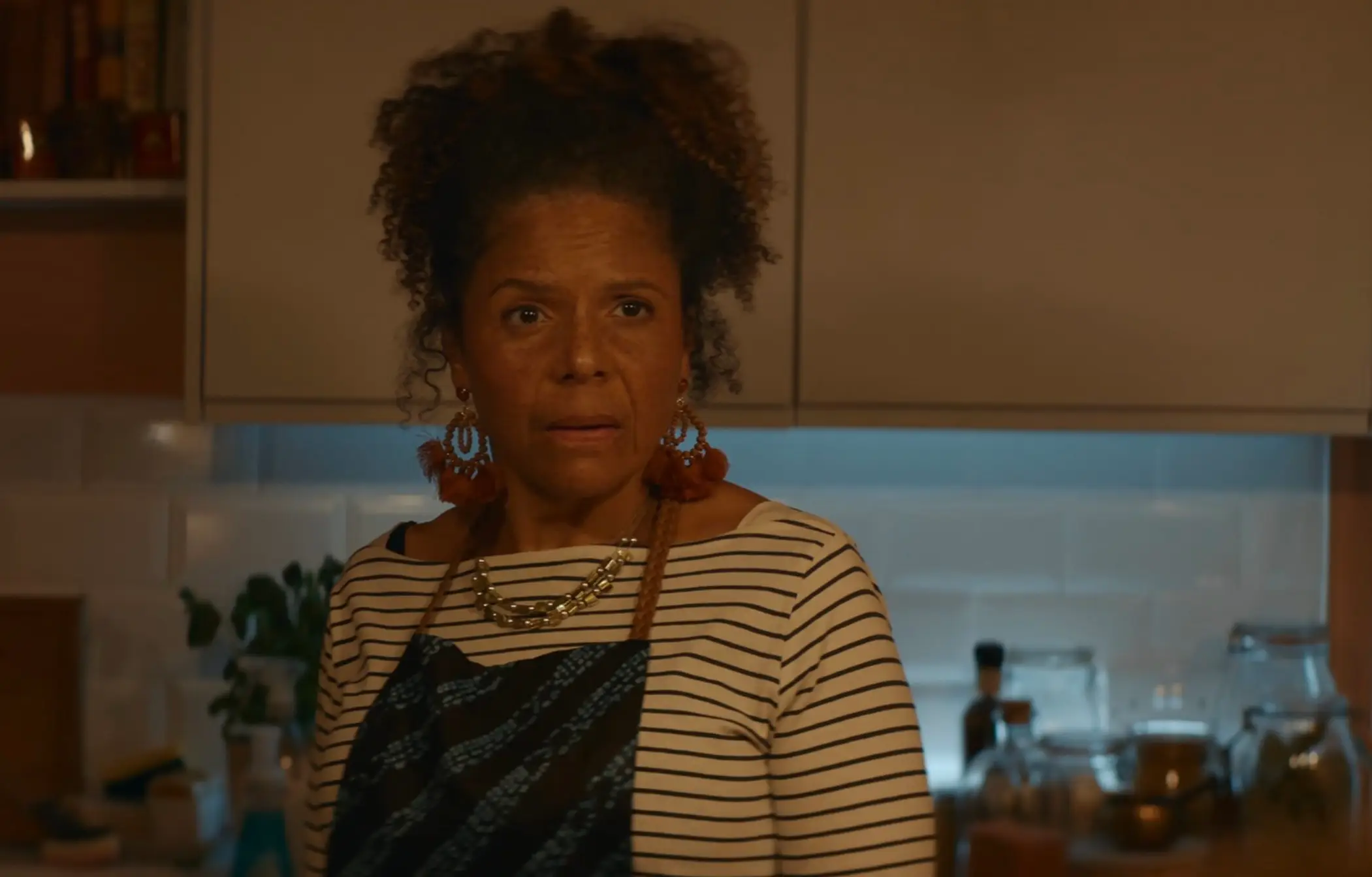 But seconds later, it appears as though she has lost one of her beaded chains (Netflix)