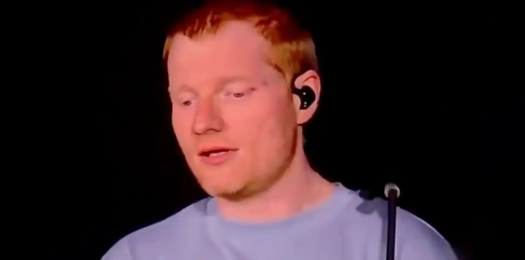 Ed was accused of reading off a screen (X)