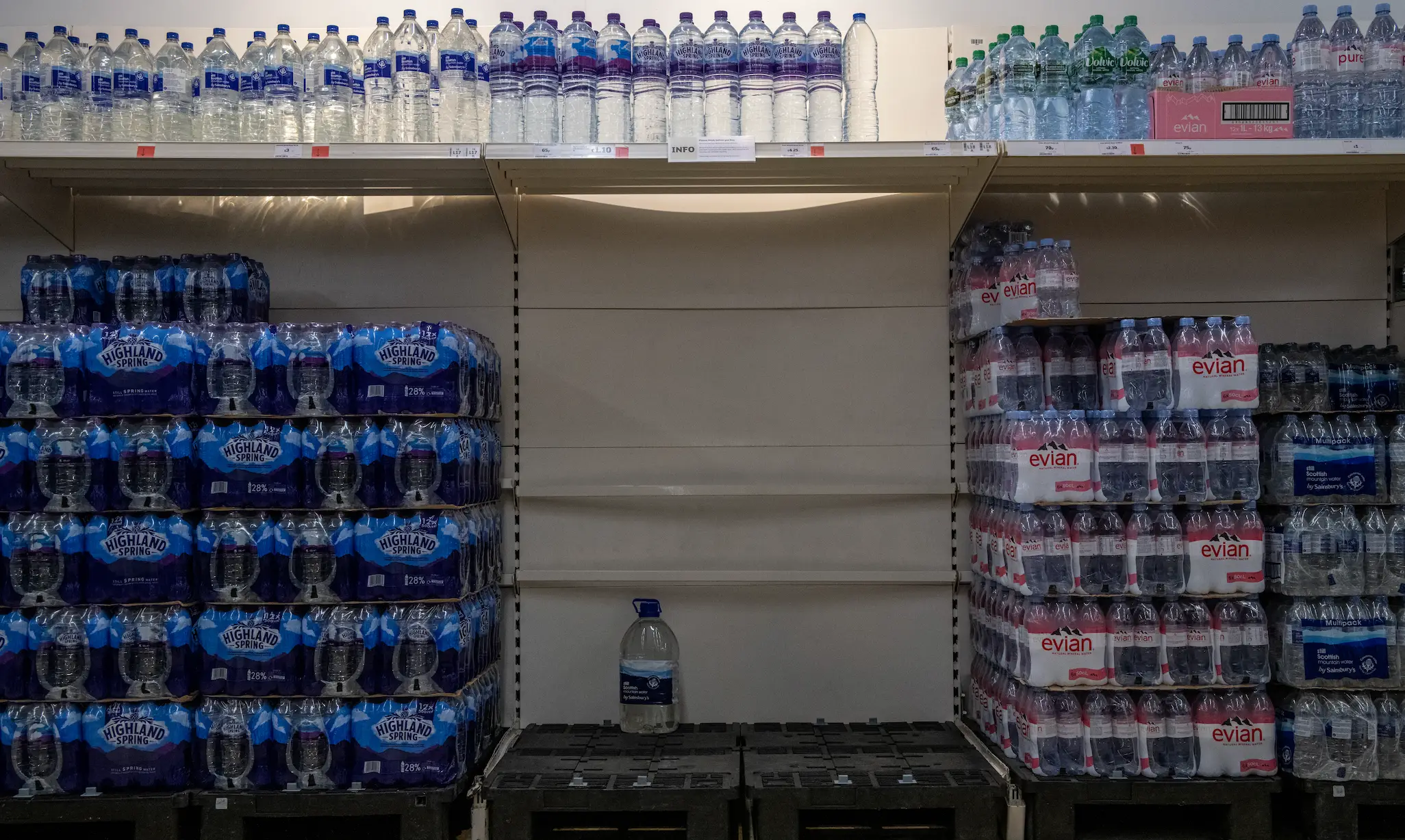 Don't forget the water (Chris J Ratcliffe/Getty Images))