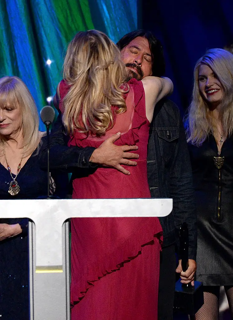 Love and Grohl reconciled during the awards ceremony (Larry Busacca/Getty Images)