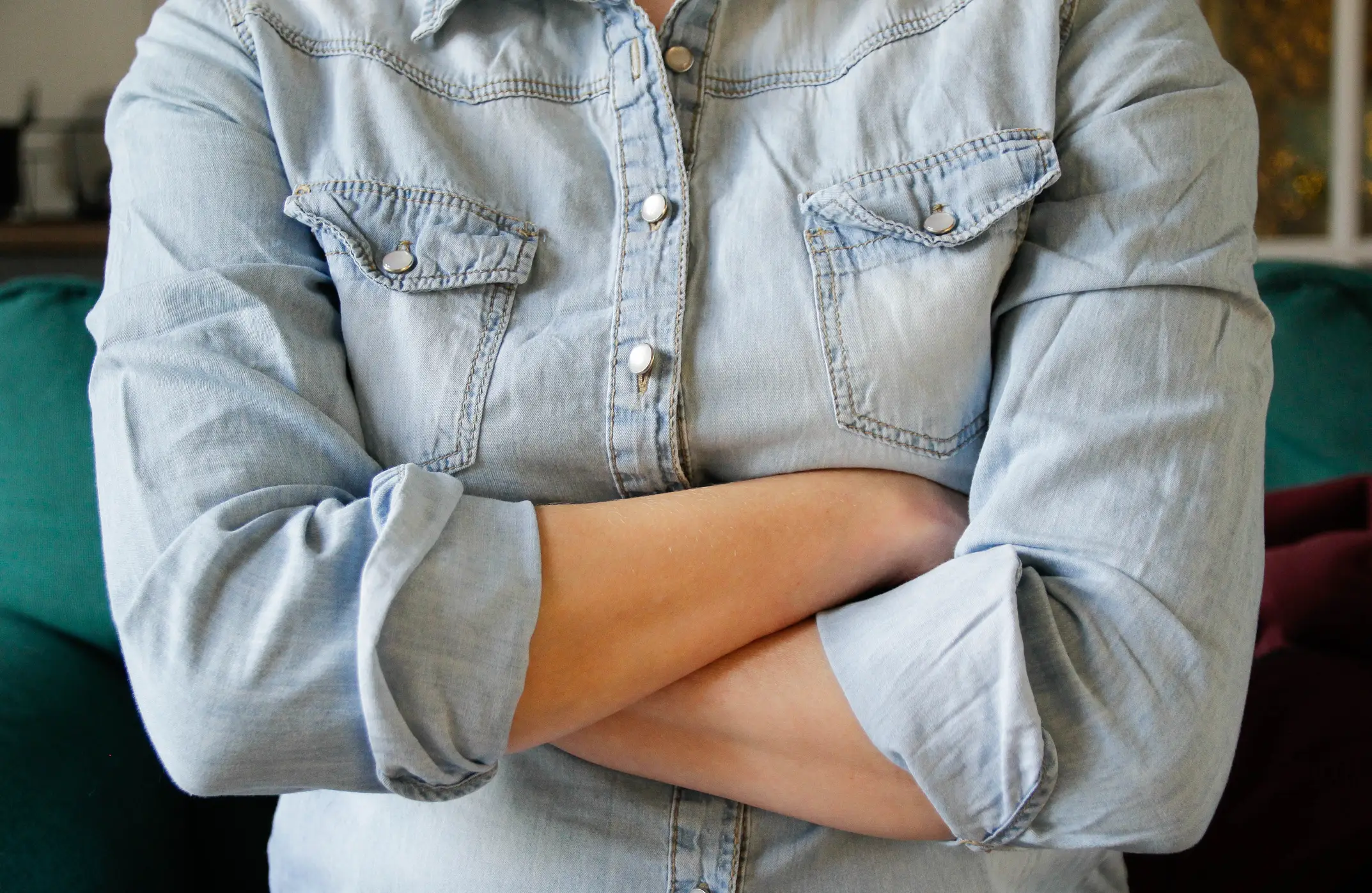 A person's body language can tell us a lot about what they're thinking (Getty Stock Images)