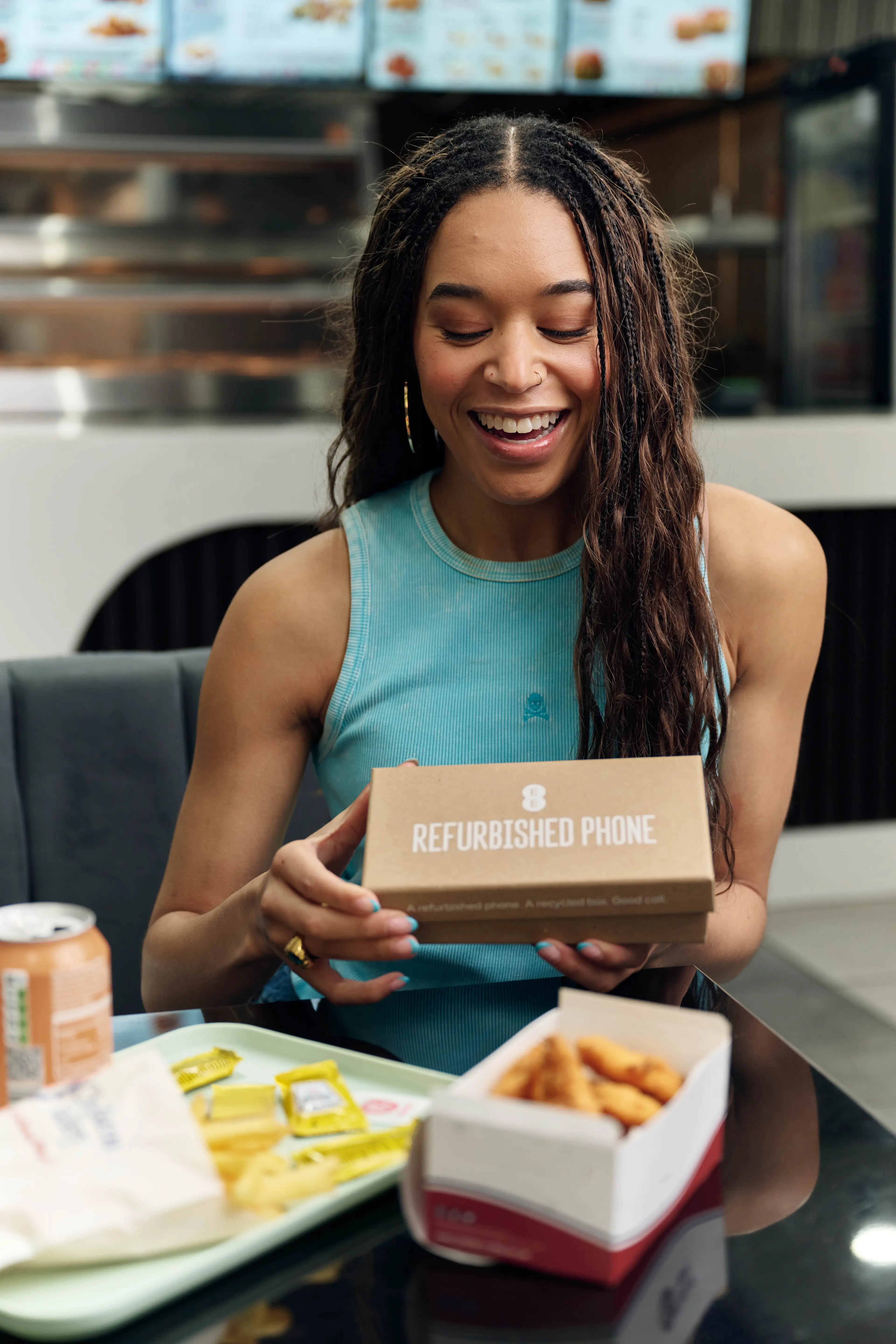 Students can secure 40 percent off airtime when purchasing a flex pay plan (EE)