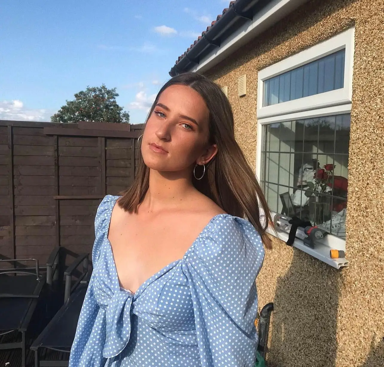 Molly began experiencing unwanted intrusive thoughts at the age of 15 and suffered in silence for years (SWNS)