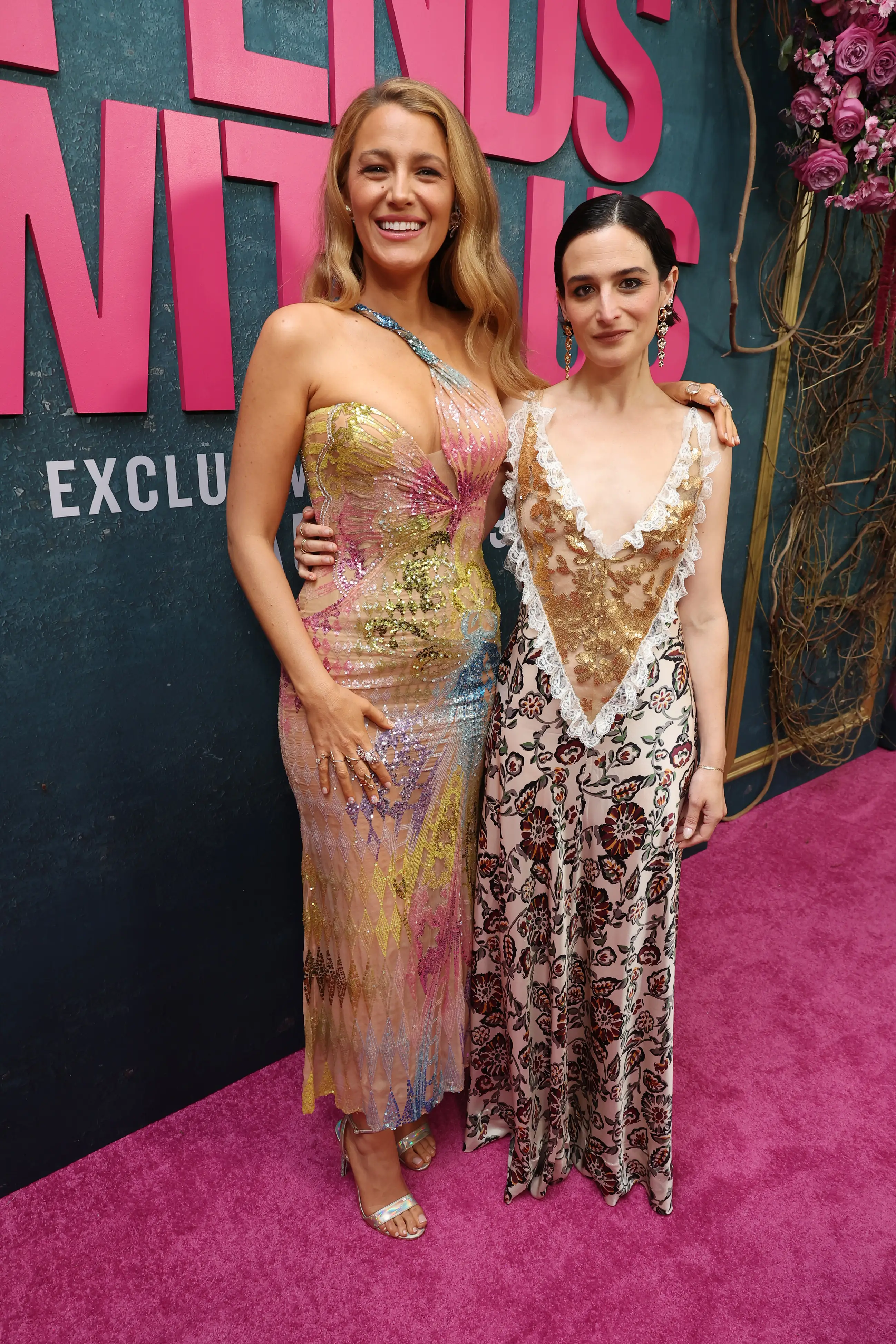 Lively and Jenny Slate (Eric Charbonneau/Getty Images for Sony Pictures)