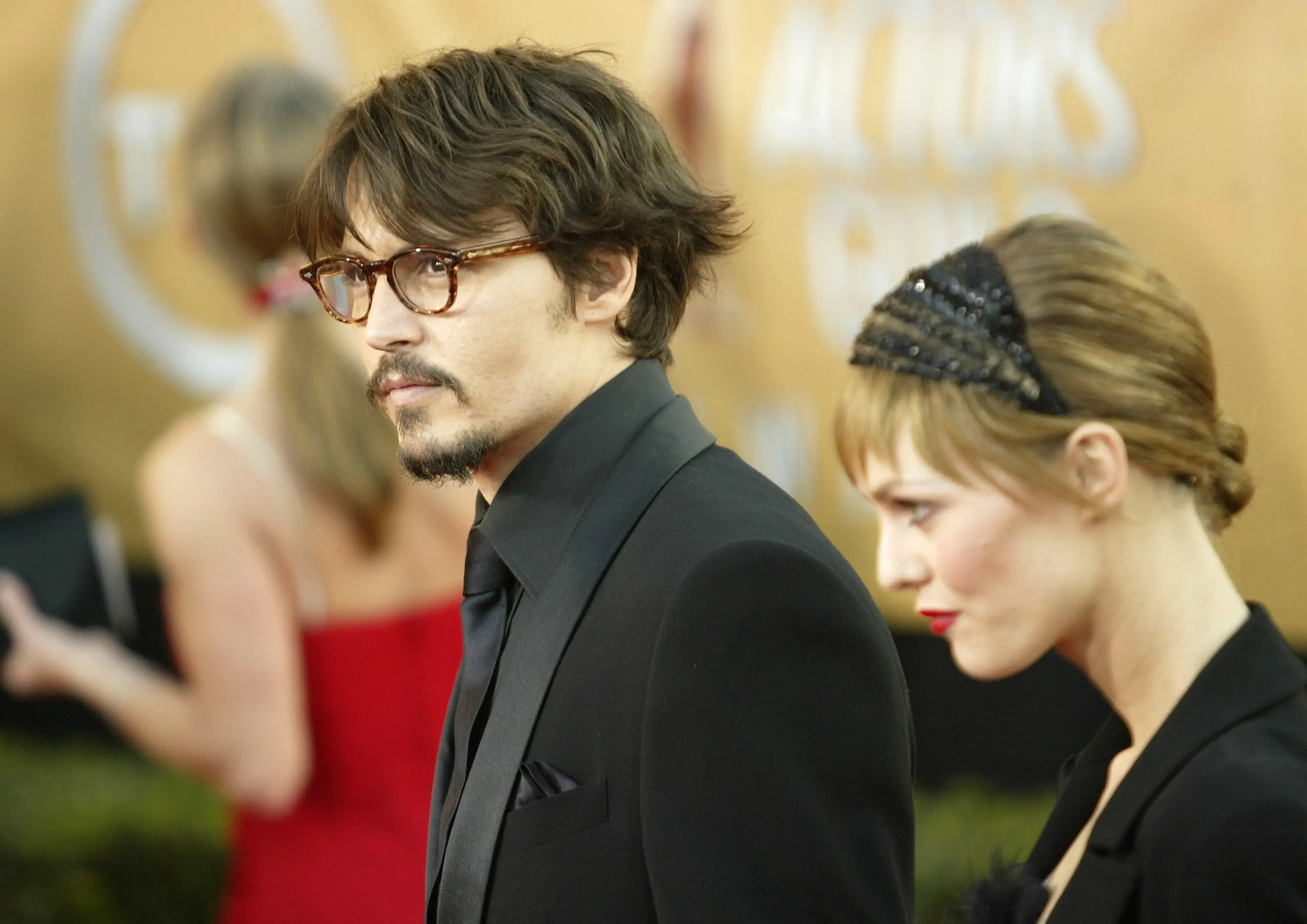 Johnny Depp and Vanessa Paradis at the Screen Actors Guild Awards in Los Angeles on Feb. 5, 2005 Photo credit: Francis Specker / Alamy