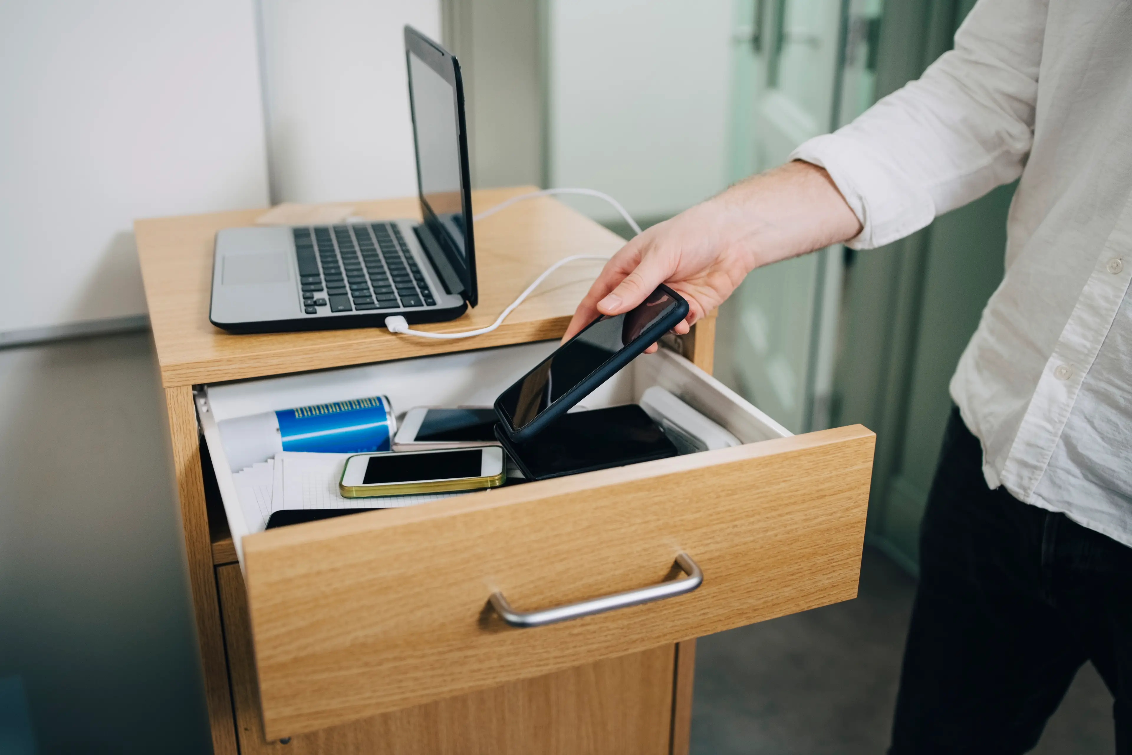 Everyone knows someone who has had their phone confiscated during school.