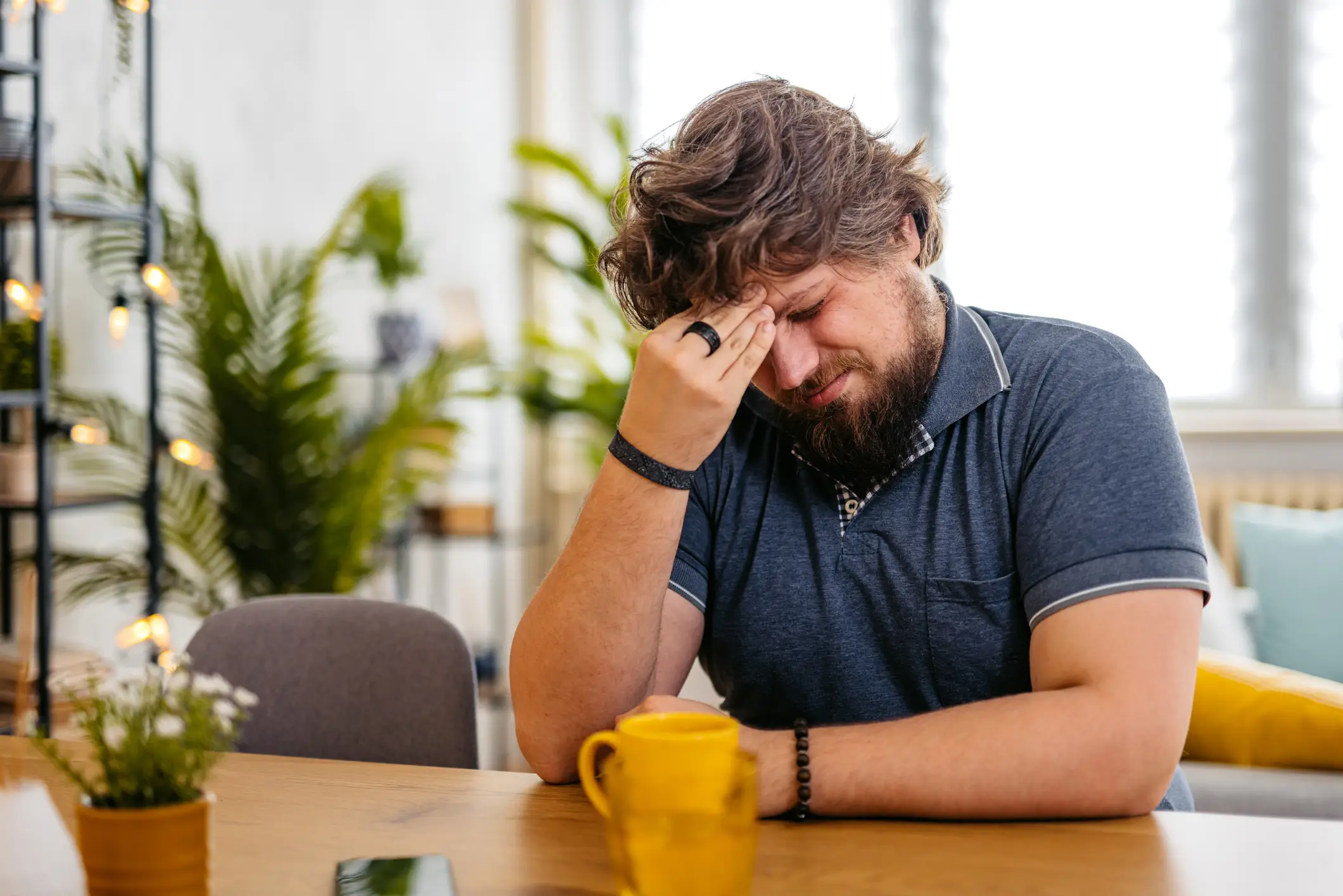 Here are the warning signs to look out for when it comes to headaches (Getty Stock Images)