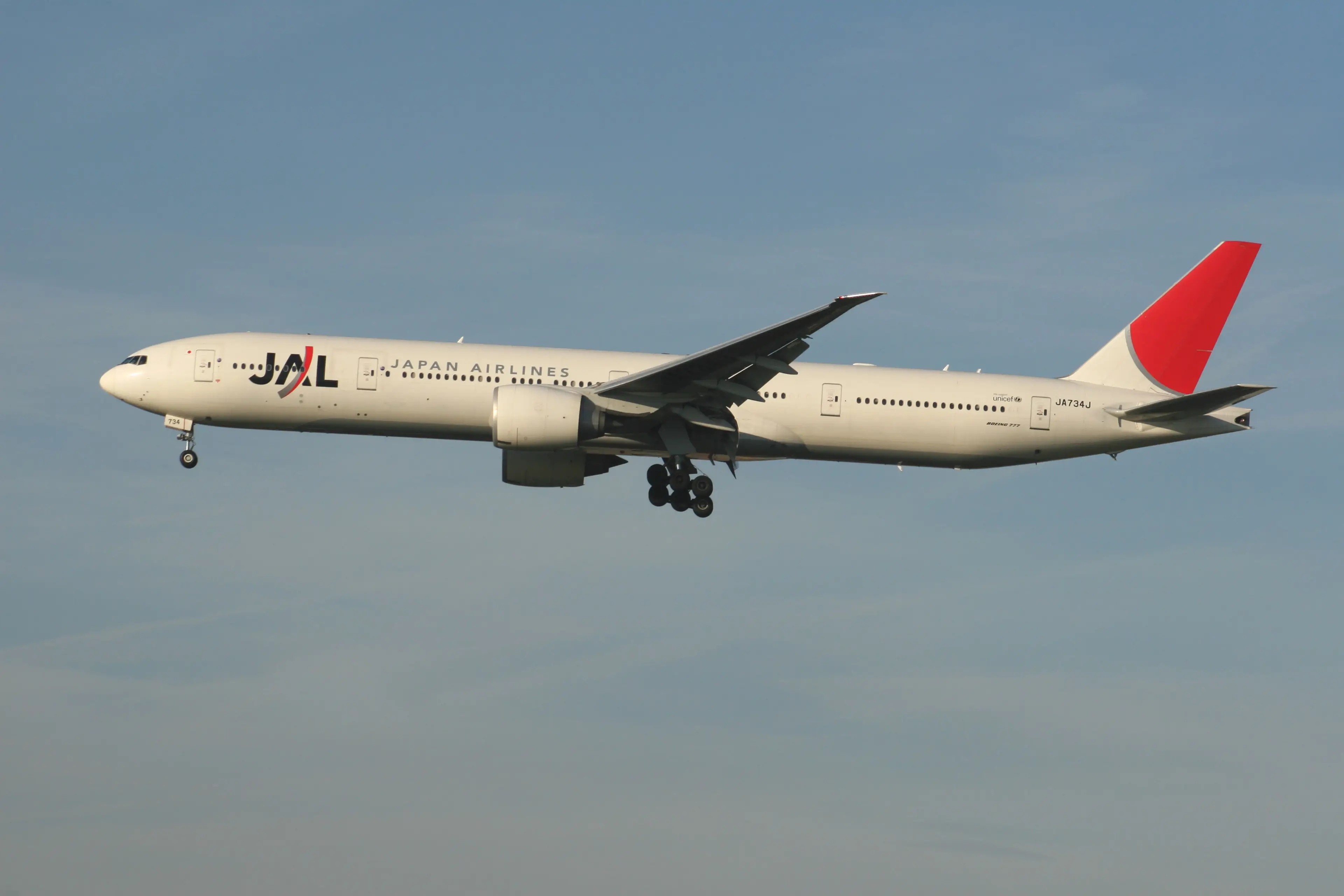 Things went from bad to worse on the Japan Airlines flight.