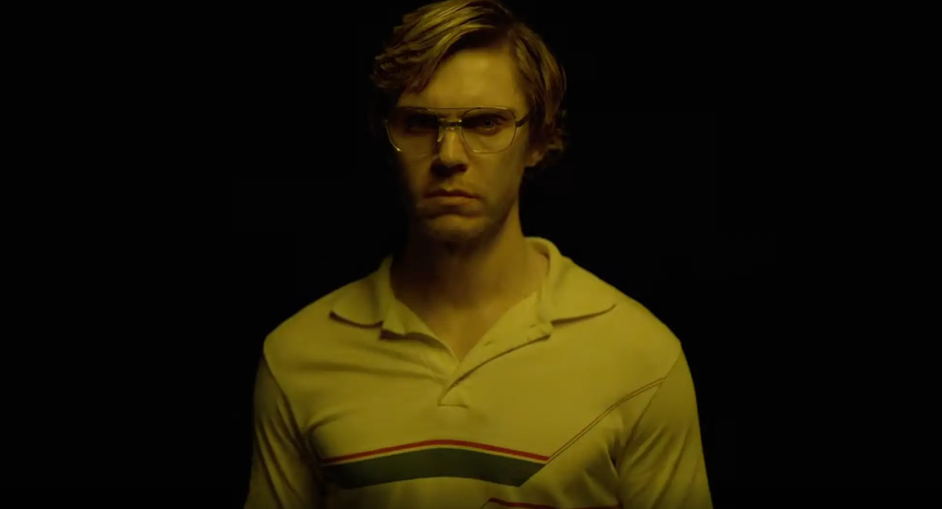 Evan Peters stars as Jeffrey Dahmer.