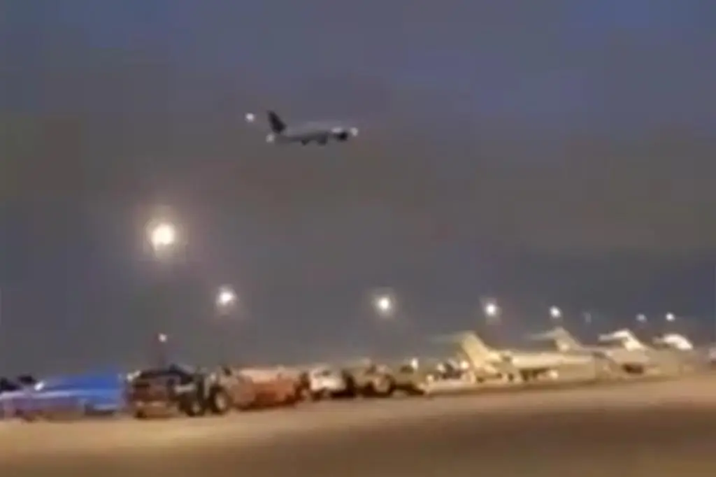 The plane caught on fire moments after takeoff. (Media Drum World)