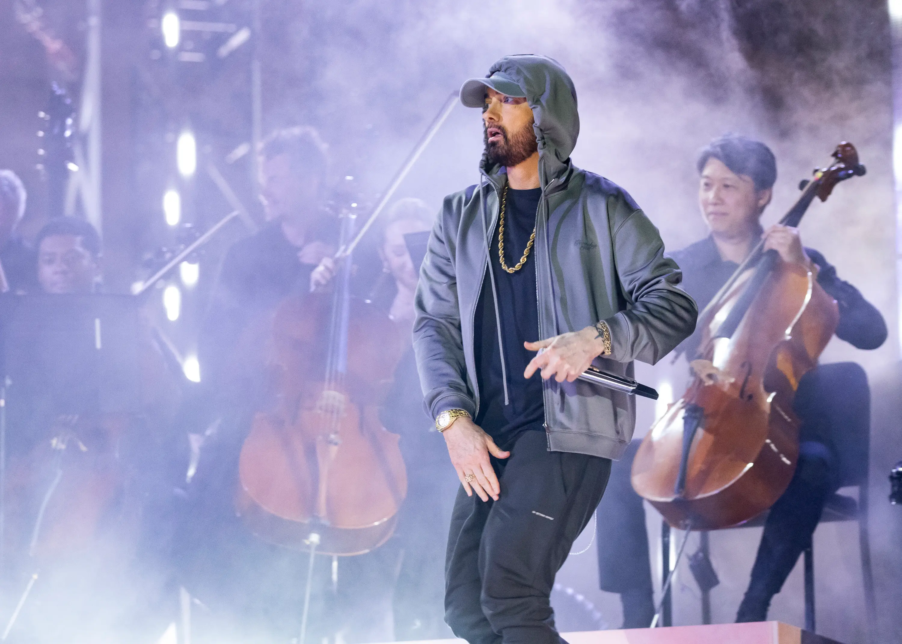 Eminem's back with another album, his fans think it's a real tribute to his earlier days. (Scott Legato/Getty Images)