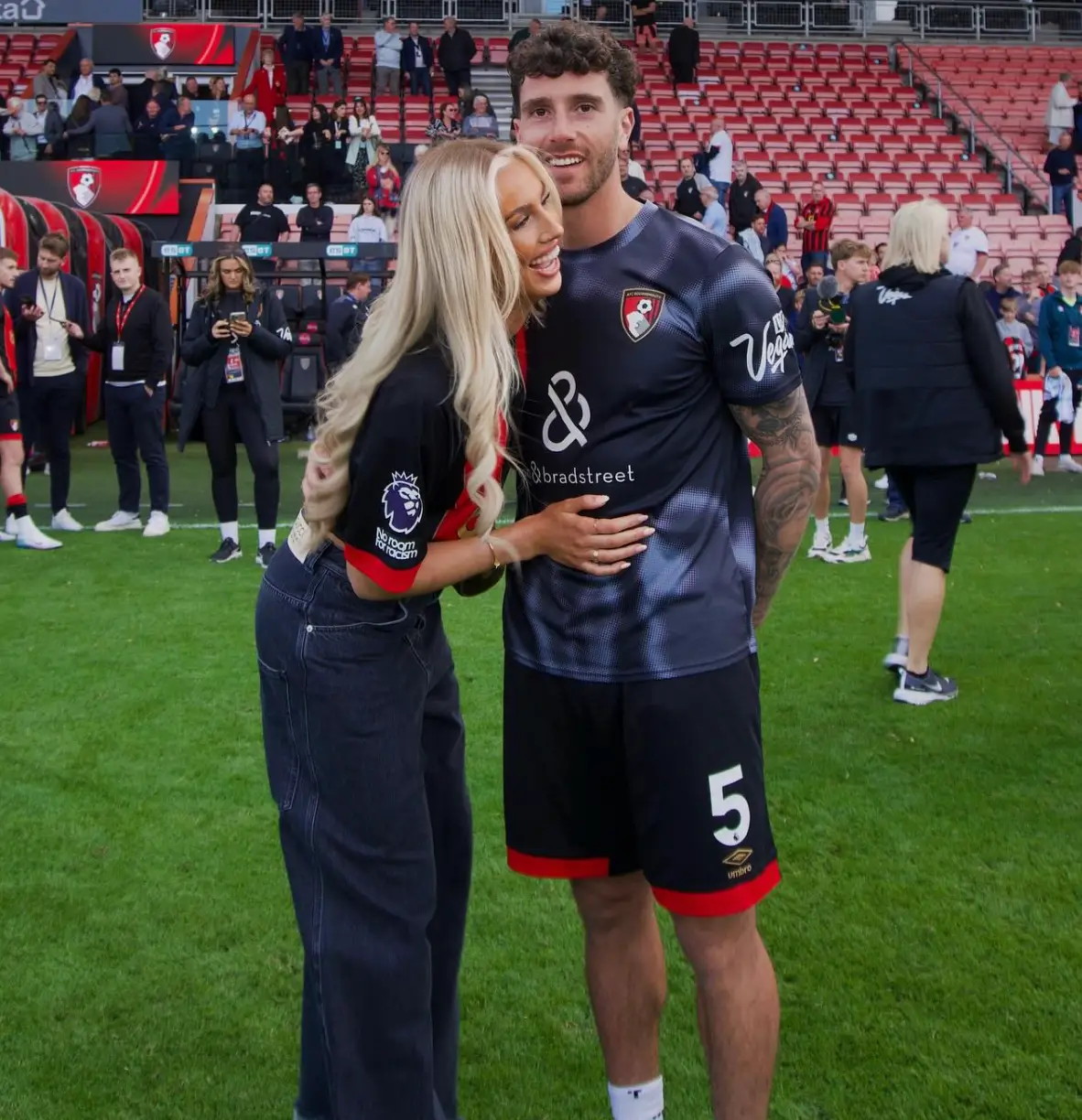 They met while playing for Bournemouth. (_kelci.rose_/Instagram)