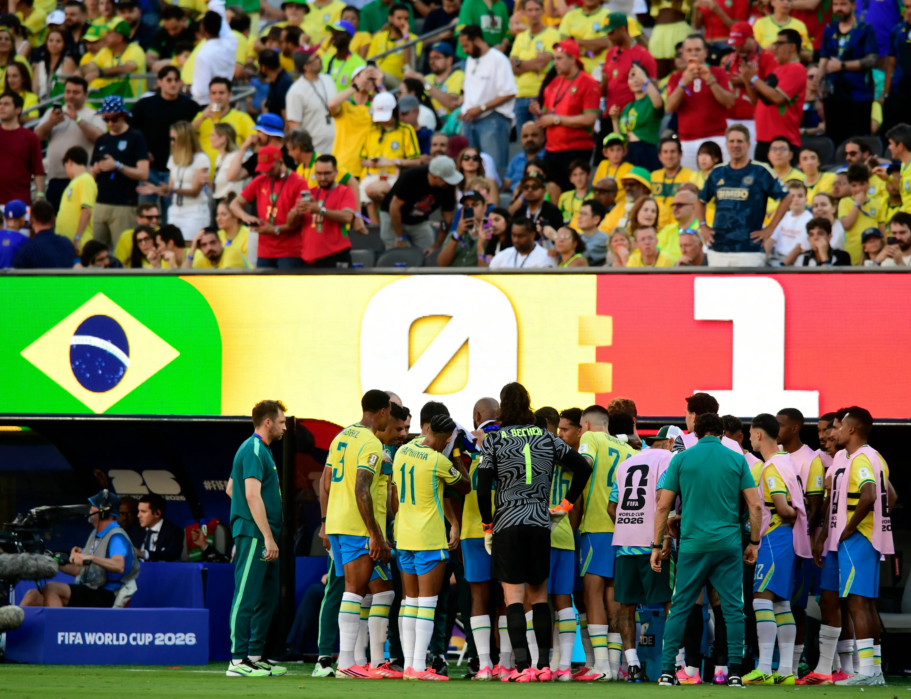 Hydration breaks have led to momentum swings in matches. (Photo by MB Media/Getty Images)