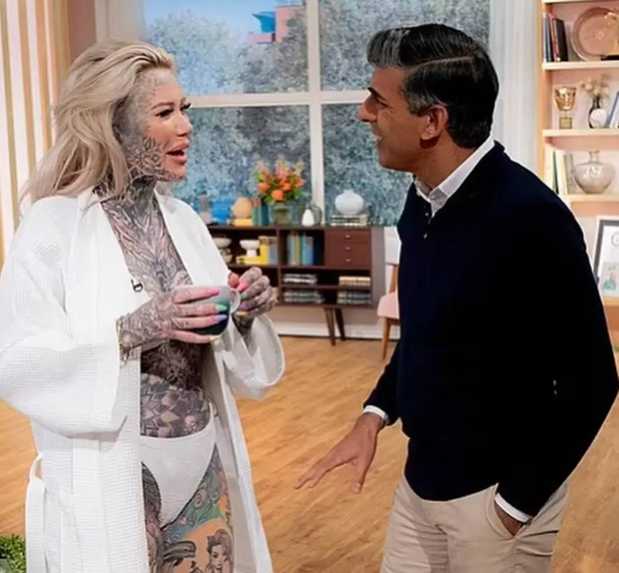 The pair had a chat off camera. (Instagram/becky_holt__)