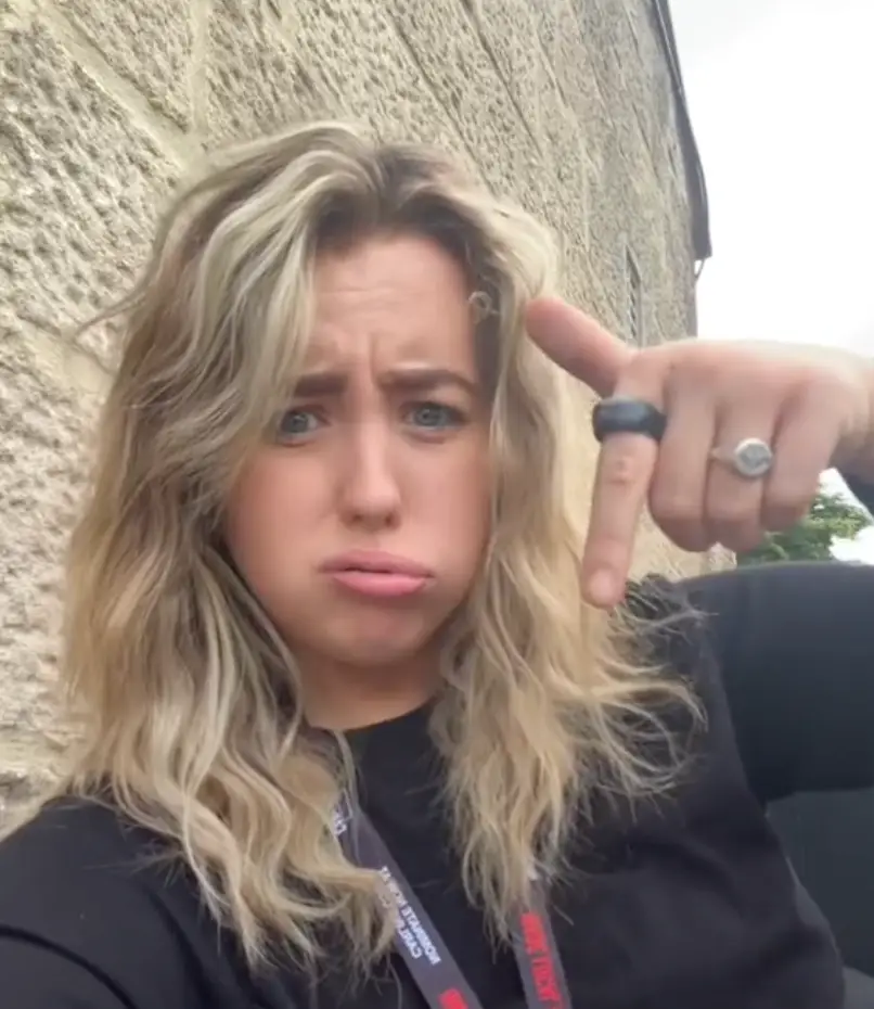 The Wetherspoons worker says that a steak is your best bet at getting a freshly cooked meal at Spoons (TikTok/bigmacnew)