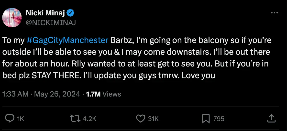 Minaj tweeted for her fans to come to her hotel to meet her (X)