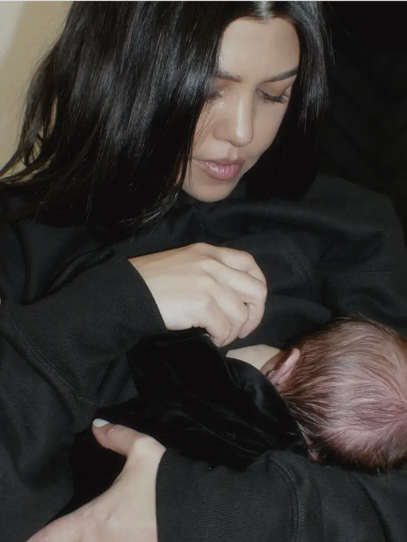 Kourtney Kardashian how she and husband Travis Barker encouraged her labour (Instagram/@kourtneykardash)