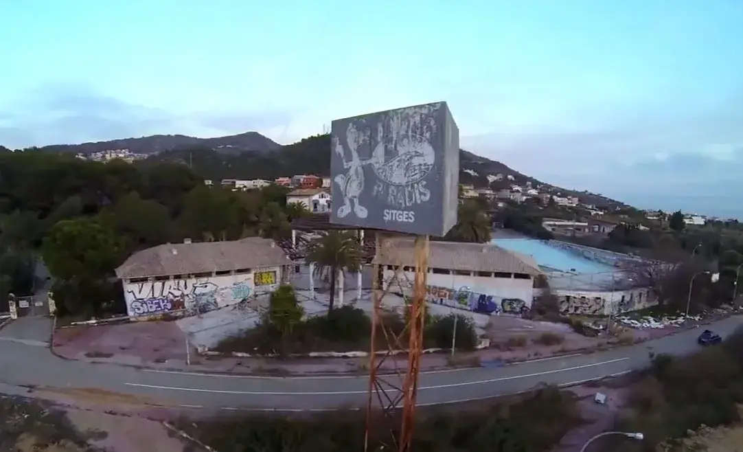 The park has been bone dry since the 1990s.