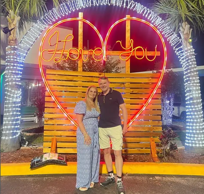 Sue and Noel have been married for over 30 years (Instagram/theradfordfamily)