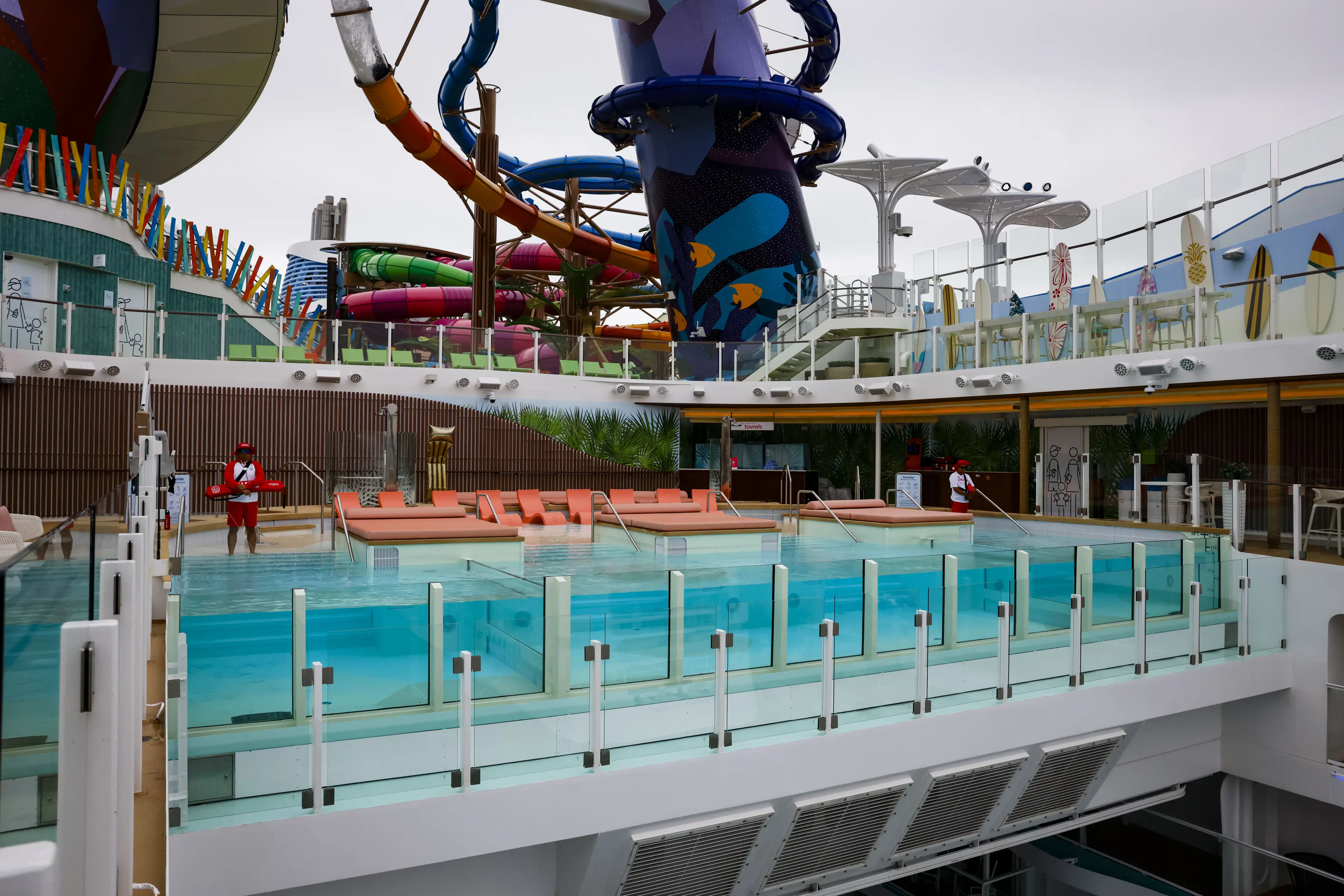 This angle shows the area where the guest fell (Eva Marie Uzcategui/Bloomberg via Getty Images)