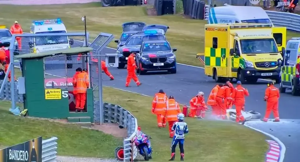 Medical teams seen during the aftermath of the crash (TNT Sports)