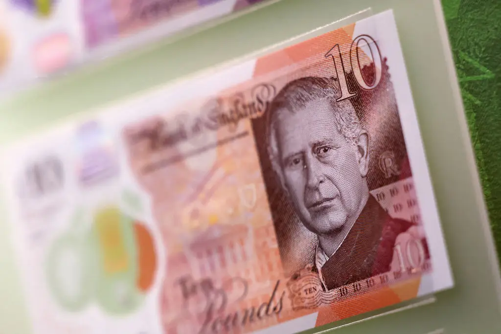 One £10 note sold for a staggering £17,000. (DANIEL LEAL/AFP via Getty Images)