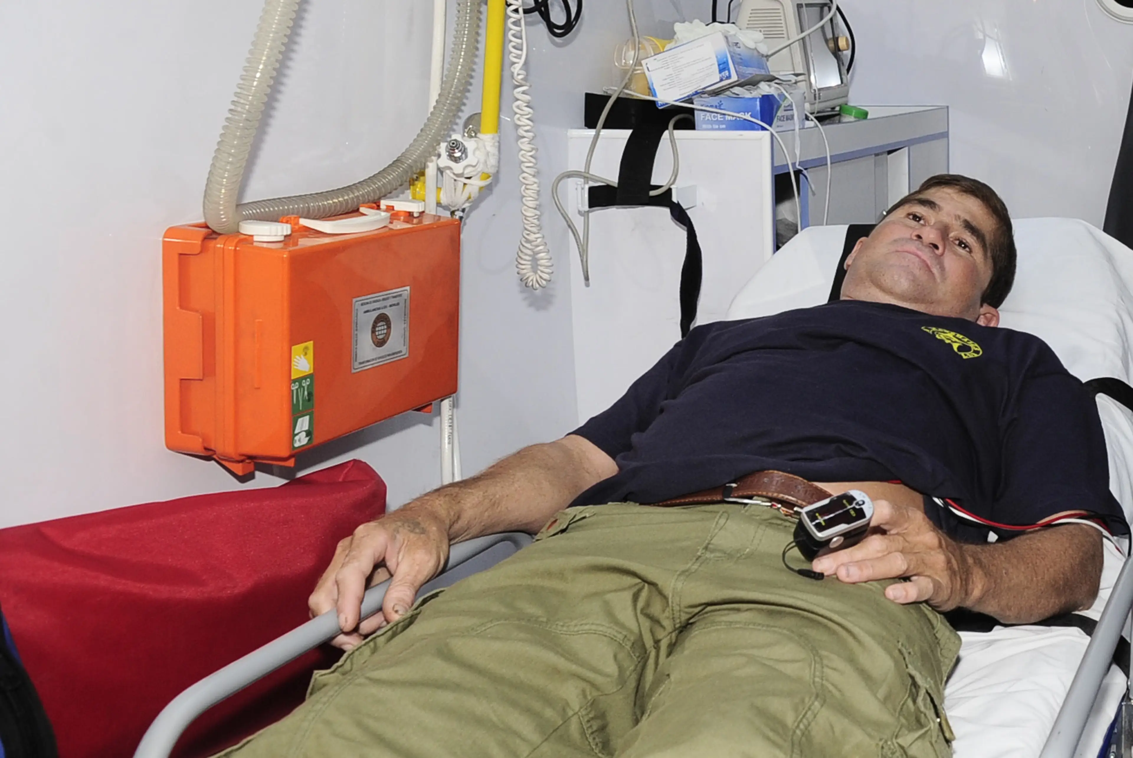 He suffered an array of health problems after making it to shore (Rene Quintanilla/AFP via Getty Images)