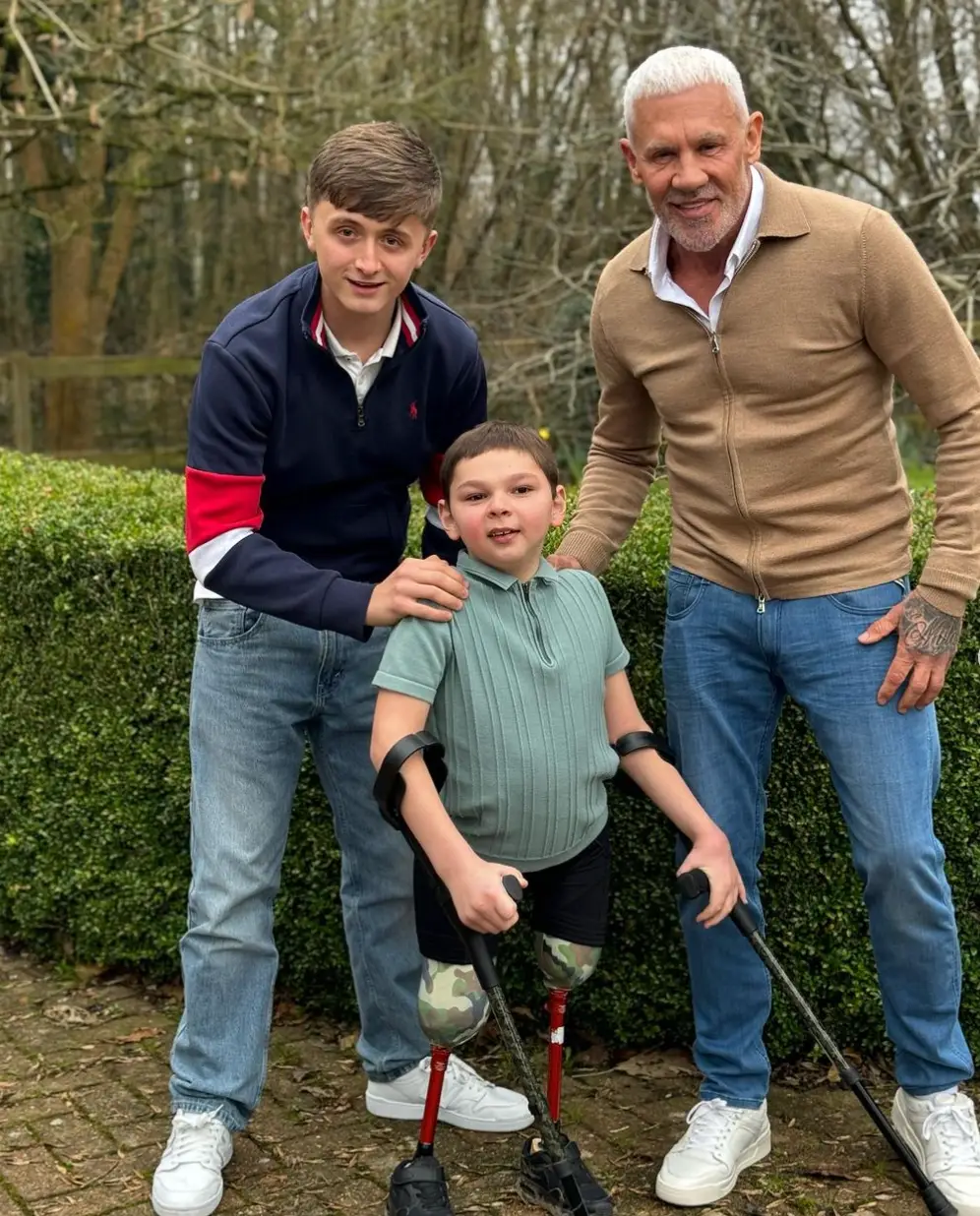 Henry is raising money for charity. (Instagram/henryoscarmoores)