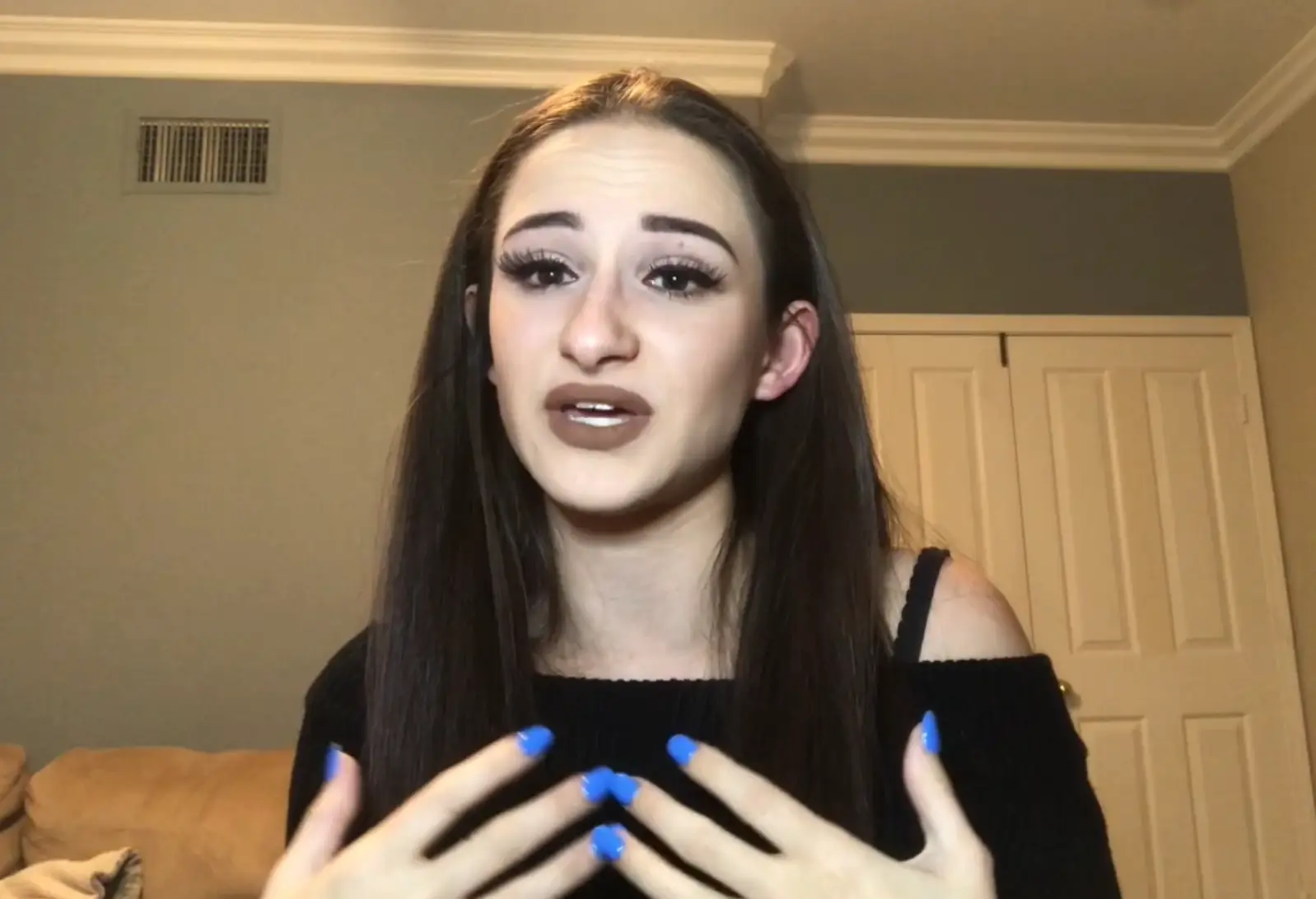 Allie says she 'kept getting sick but felt like she couldn't stop (YouTube/Alliebbkay)