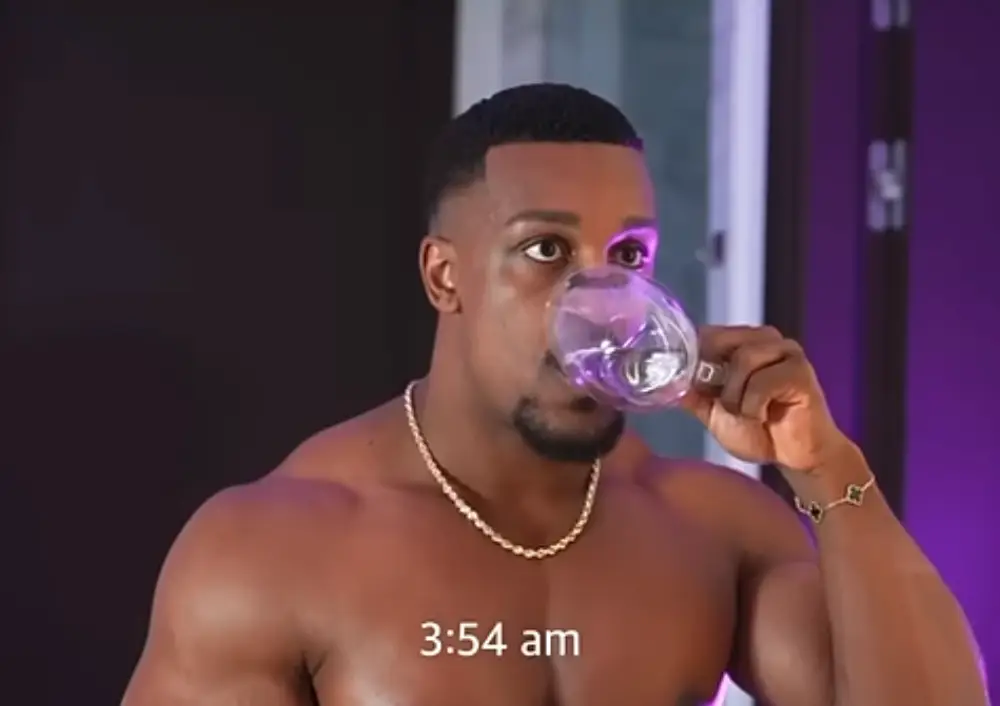 This man puts our idea of an early start to shame (YouTube/@‌AshtonHallOfficial)