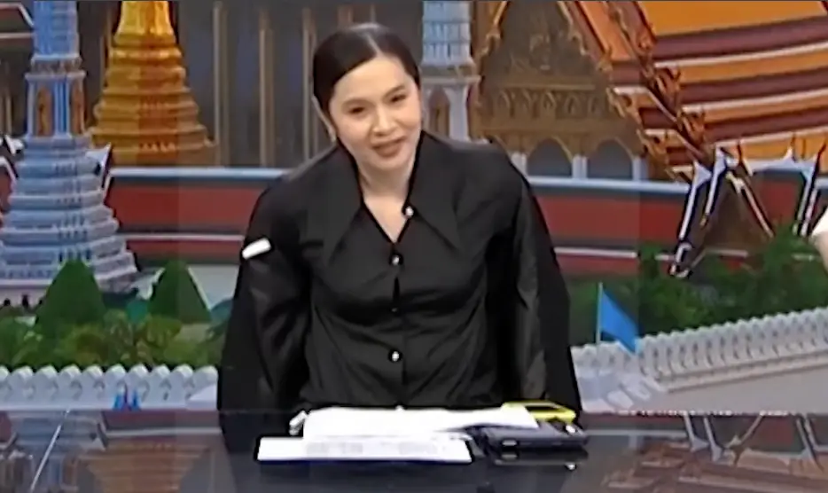 The popular news reporter took off her jacket, in line with the new government guidelines (DRM News)